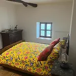 Bed & Breakfast The Little Robin Chevanceaux