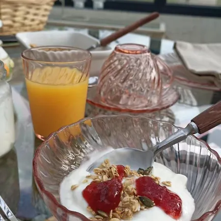 The Little Robin Frühstückspension Chevanceaux