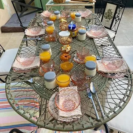 The Little Robin 3* Chevanceaux