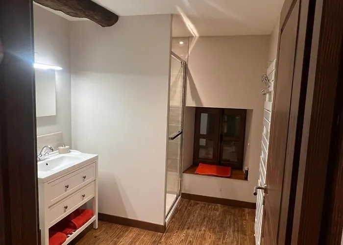 The Little Robin 3* Chevanceaux